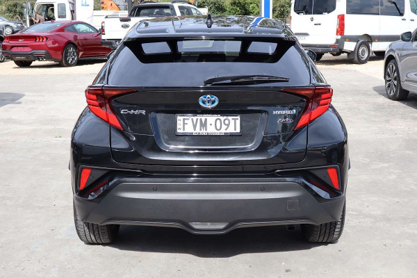 2023 Toyota C-HR  Koba SUV Image 6