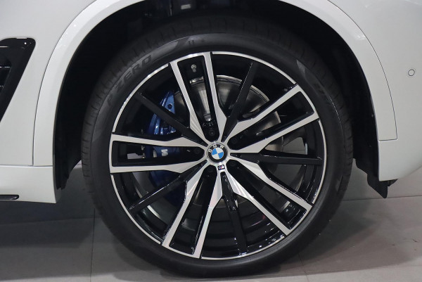 2025 BMW X5 G05 LCI xDrive30d M Sport SUV image 8