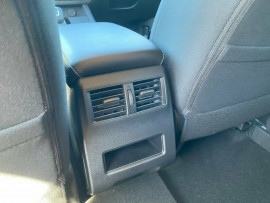 2024 Mitsubishi Outlander ZM LS SUV image 22
