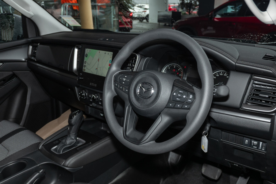 2025 Mazda BT-50 TF XT Cab Chassis Image 6