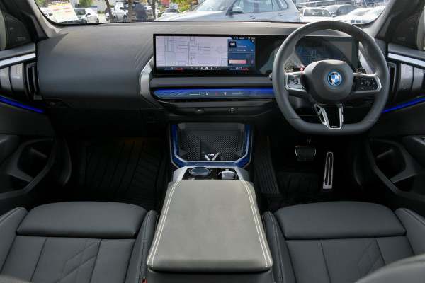 2026 BMW X3 G45 30e xDrive SUV image 4