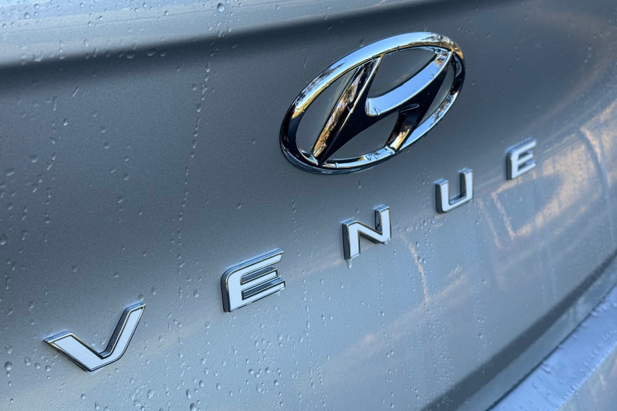 2020 Hyundai Venue QX Elite SUV Image 10