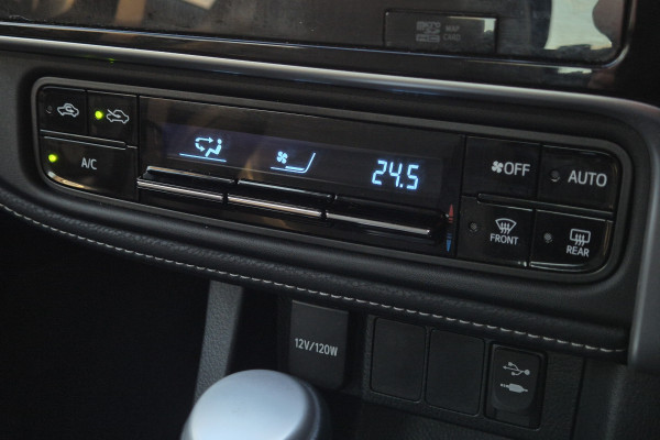2018 Toyota Corolla ZRE172R ZR Sedan Image 22