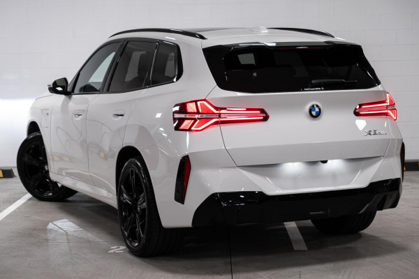 2026 BMW X3 G45 30e xDrive SUV image 2