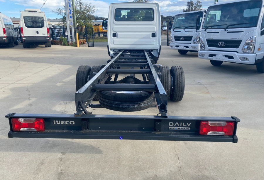 2022 Iveco Daily Cab chassis