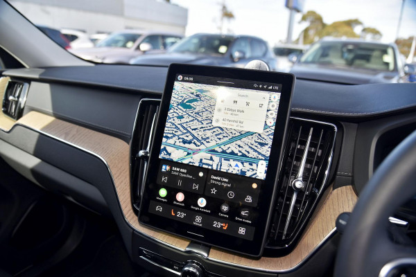 2025 MY26 Volvo XC60 UZ Ultra B5 Dark SUV Image 18