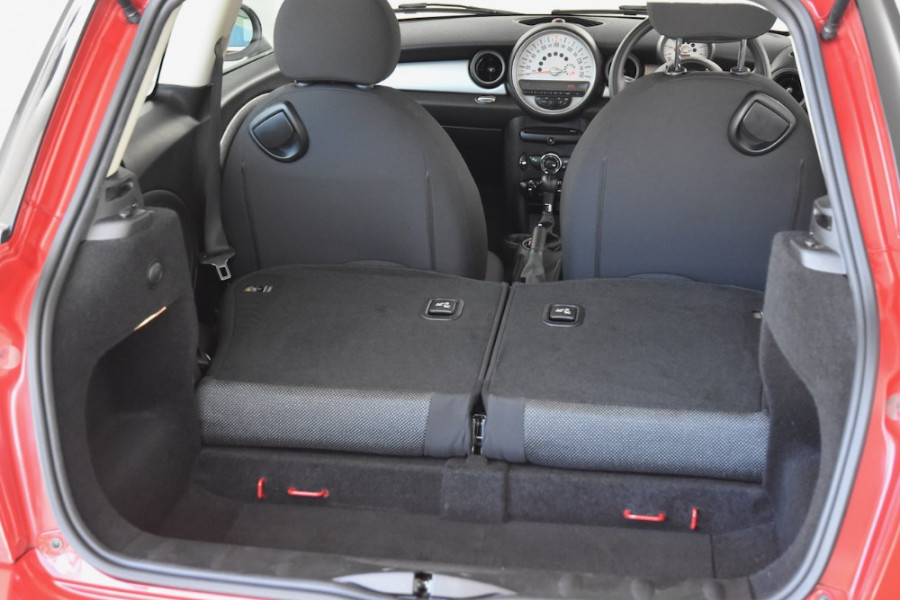 2012 Mini Hatch R56 LCI Cooper Hatchback Image 20