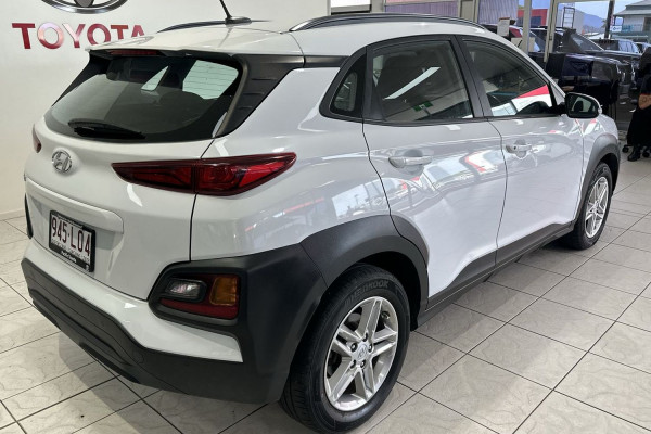 2020 Hyundai Kona J9W52G61FDDA58 active SUV Image 3