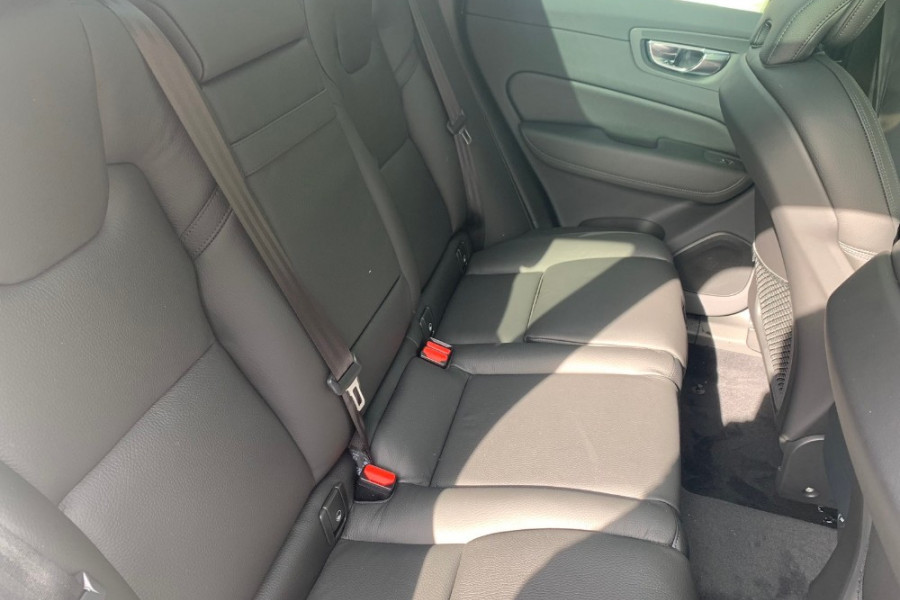 2020 Volvo XC60 UZ D5 R-Design Suv Image 22