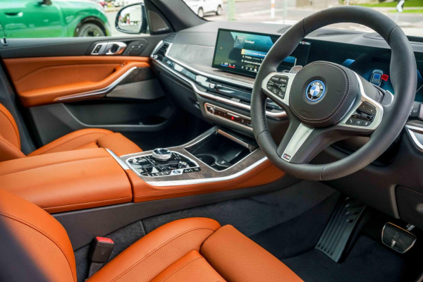 2026 BMW X5 G05 LCI xDrive50e M Sport SUV image 8