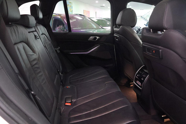 2019 BMW X5 G05 M50d SUV image 9