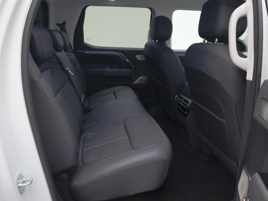 2026 MG U9 Explore Pro Ute Image 11