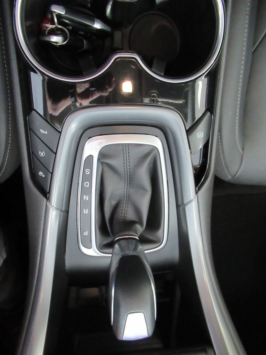 2016 Ford Mondeo MD TITANIUM Hatch Image 15