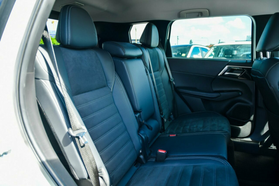 2024 Mitsubishi Outlander ZM Aspire SUV Image 10
