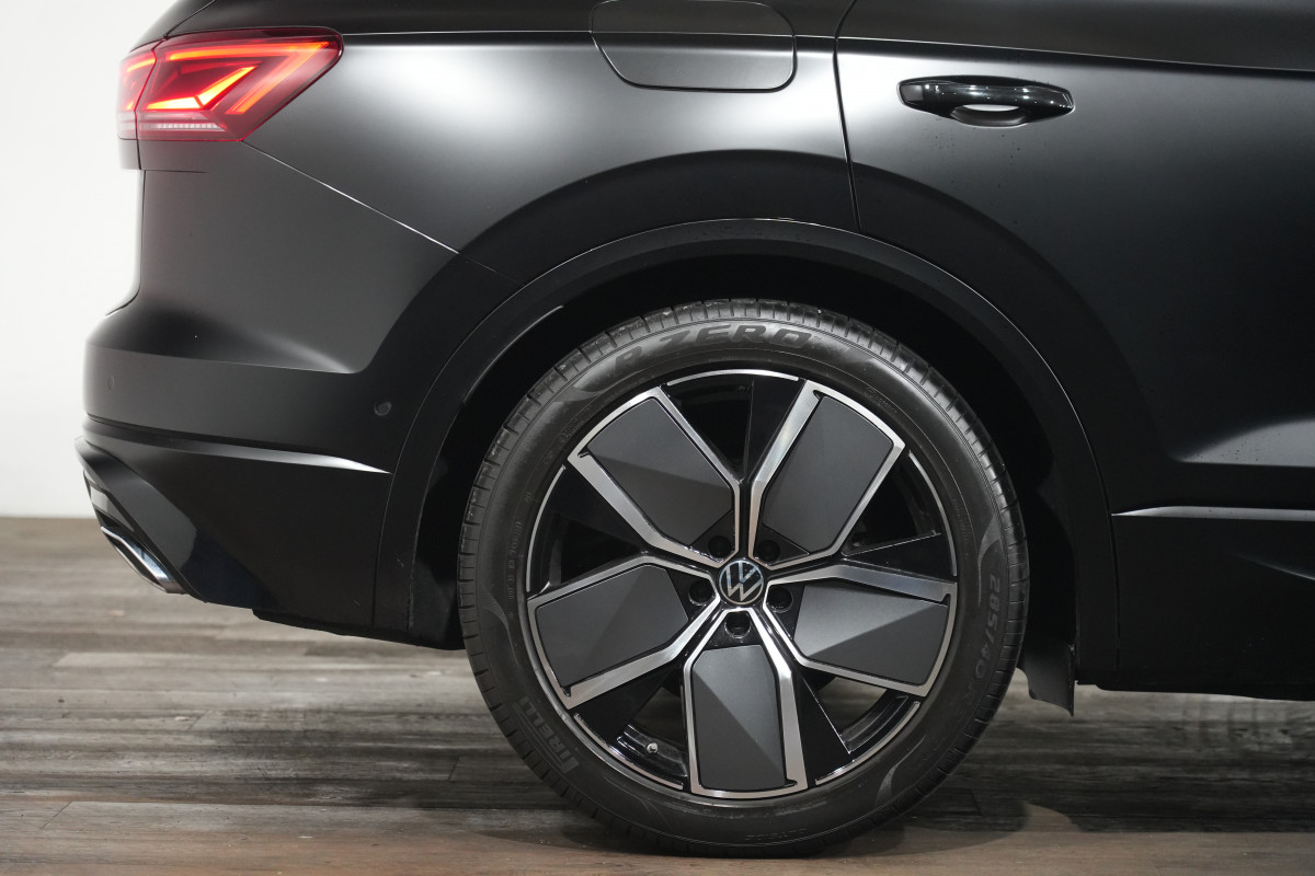 2024 Volkswagen Touareg 210TDI R-Line SUV