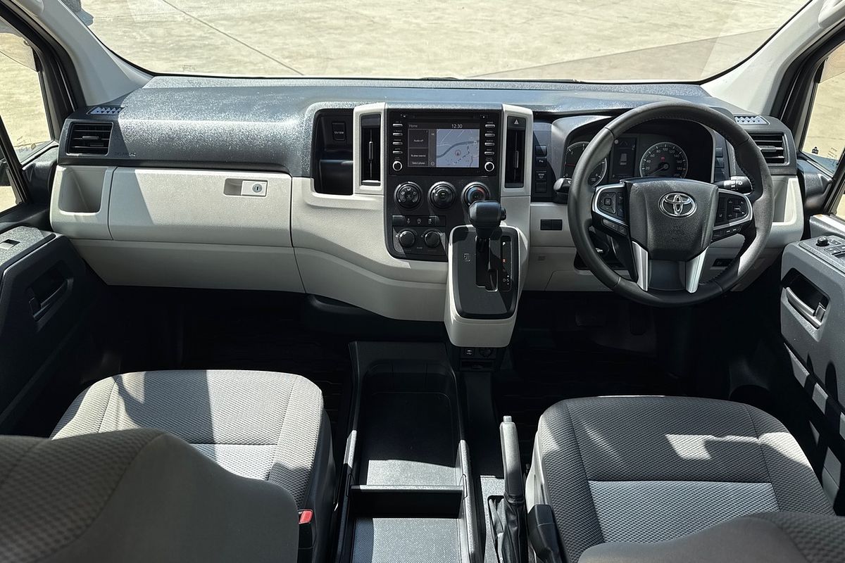 2019 Toyota HiAce GDH300R Commuter Van Image 6