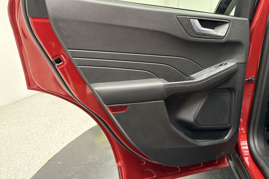 2022 MY23.25 Ford Escape ZH  SUV Image 15