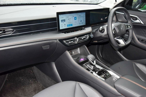 2024 MG HS SAS23 Essence SUV Image 15