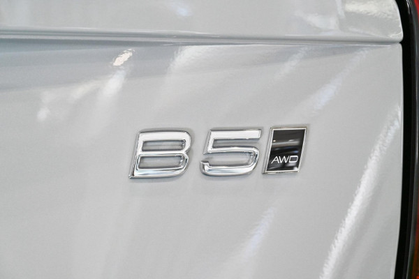 2026 Volvo XC90 L Series Ultra B5 Dark SUV Image 12