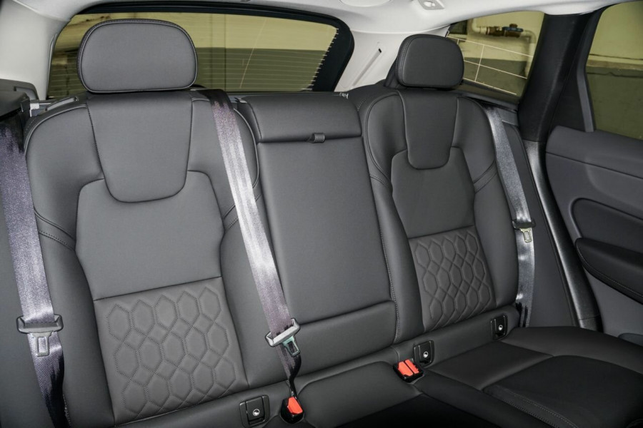 2026 Volvo XC60 UZ Plus B5 Bright SUV Image 9