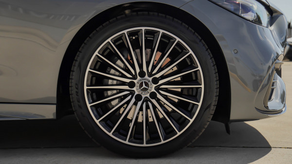 2026 MY25 Mercedes-Benz C-Class W206 C300 Sedan image 29