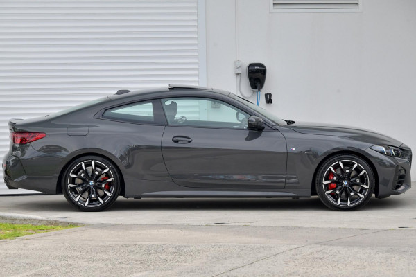 2026 BMW 4 Series G22 LCI 430i M Sport Coupe image 3