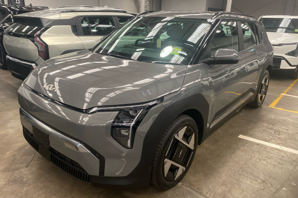 2027 MY26 Kia EV3 SV GT-Line SUV Image 2