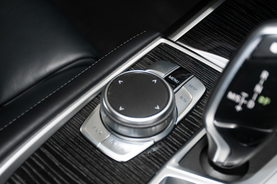2020 BMW 7 Series 30d Sedan Image 19