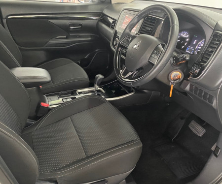 2019 Mitsubishi Outlander ZL LS Suv
