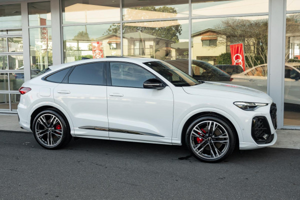 2025 Audi SQ5 GU  SUV image 3