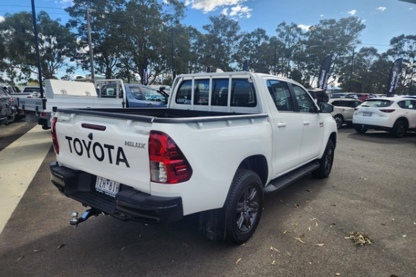 2024 Toyota HiLux 2L46590EU SR Ute
