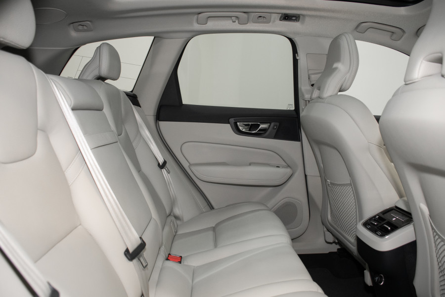 2020 Volvo XC60 UZ D4 Inscription SUV Image 3