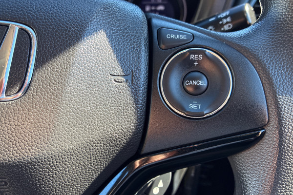 2020 MY21 Honda HR-V  VTi SUV Image 20