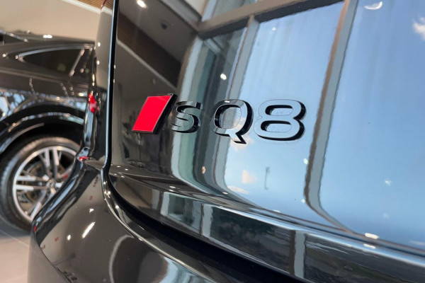 2026 Audi SQ8 TFSI SUV Image 39