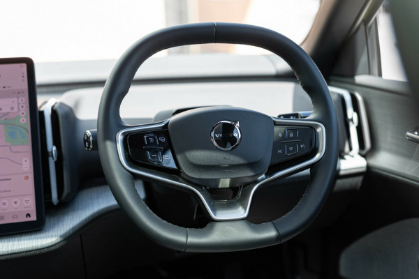 2025 Volvo EX30  Twin Motor Performance Ultra SUV Image 13