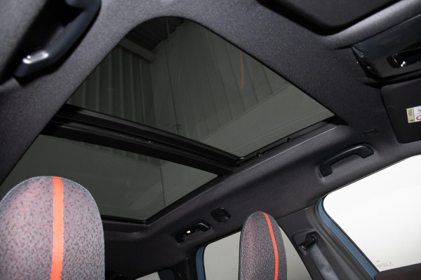 2025 MINI Countryman U25 JCW Favoured SUV image 11
