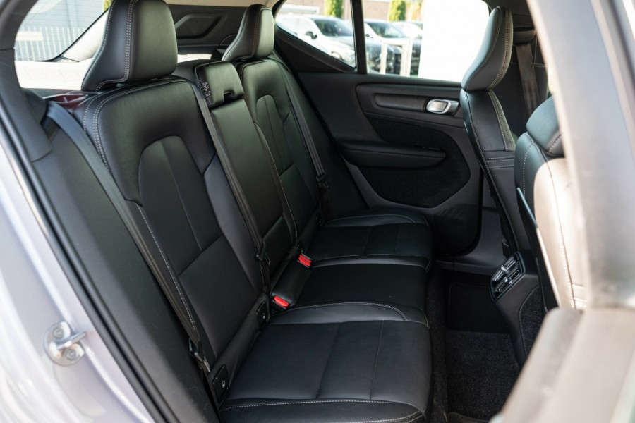 2025 MY26 Volvo XC40 XZ Plus B4 SUV Image 18
