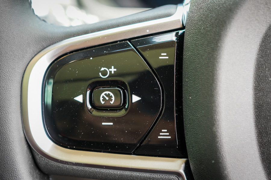 2024 MY25 Volvo XC90 L Series Ultra T8 Plug-In Hybrid SUV Image 22