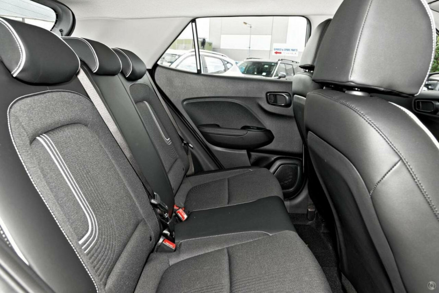 2026 Hyundai Venue QX.V5 Active SUV Image 18