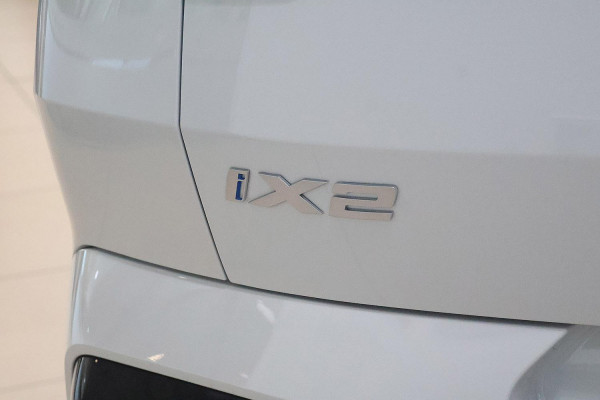 2024 BMW iX2 U10 xDrive30 M Sport SUV image 4