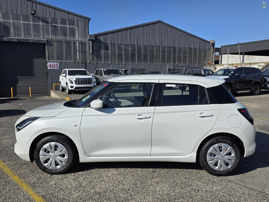 2025 Suzuki Swift UZ Hybrid Hatch Image 4