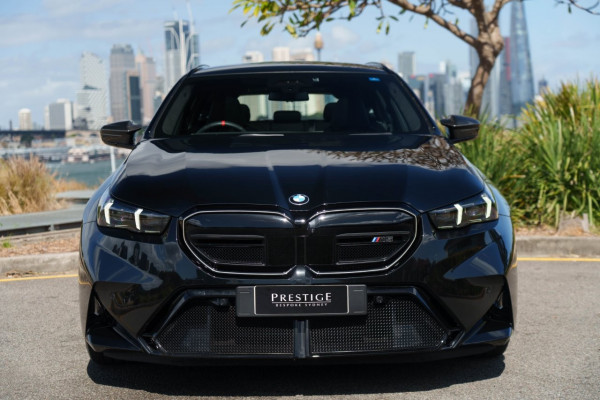2025 BMW M5 Touring SUV Image 4