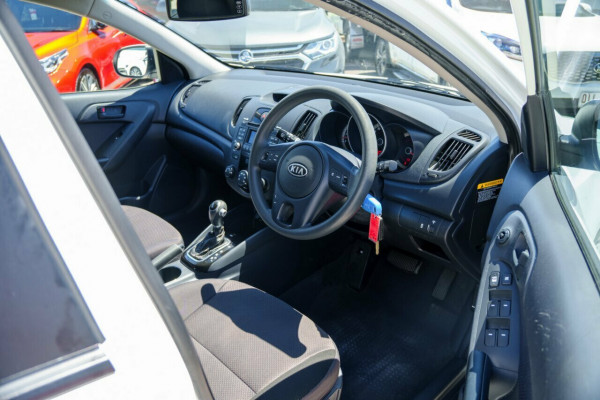 2011 MY12 Kia Cerato TD Si Hatch Image 14