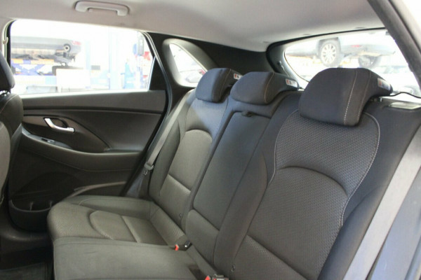2020 Hyundai i30 PD2 Active Hatch Image 18