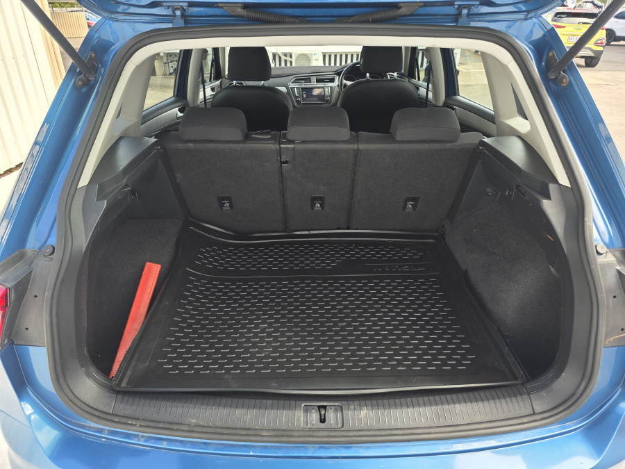 2016 MY17 Volkswagen Tiguan 5N 110TSI Trendline SUV Image 12