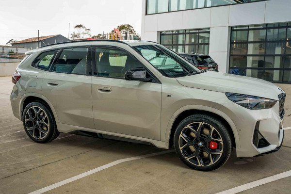 2025 BMW X1 U11 M35i xDrive SUV image 5