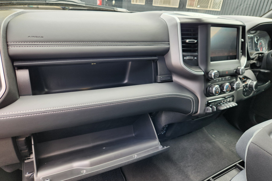 2023 Ram 1500 DT Big Horn Crew Cab Image 13