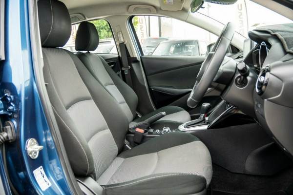 2017 Mazda 2 DL Series Maxx Sedan Image 17