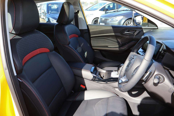 2026 MY25 MG MG5 AP32 Essence Sedan Image 13
