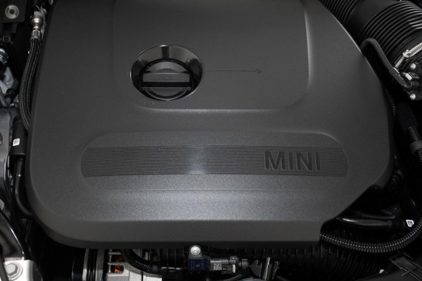 2026 MINI Cooper F65 C Favoured Hatch image 3